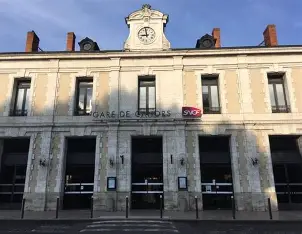 À Cahors, les portes de la gare prennent la poudre d’escampette !